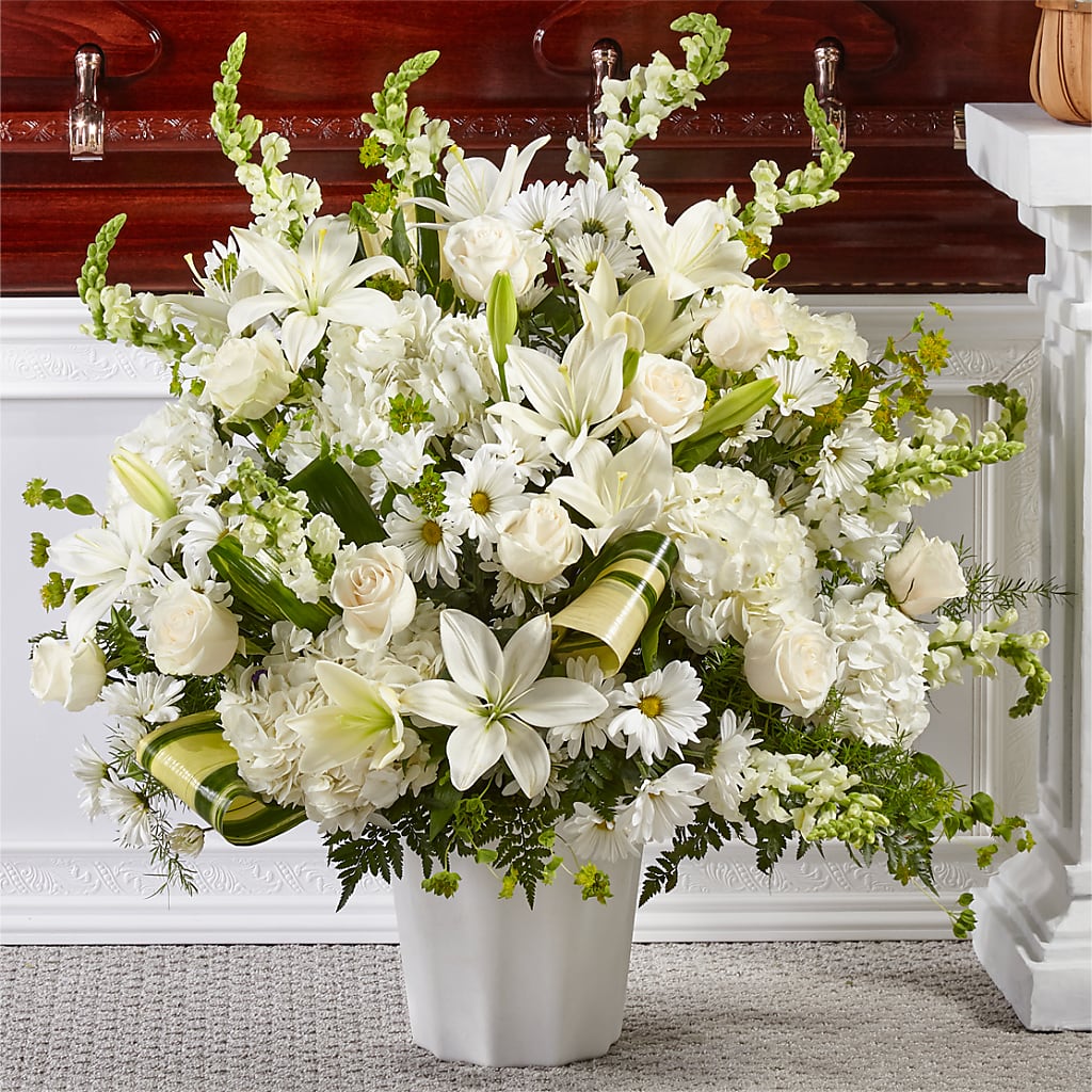 Thoughts of Tranquility Floor Basket – Bulldog Flowers, Athens GA