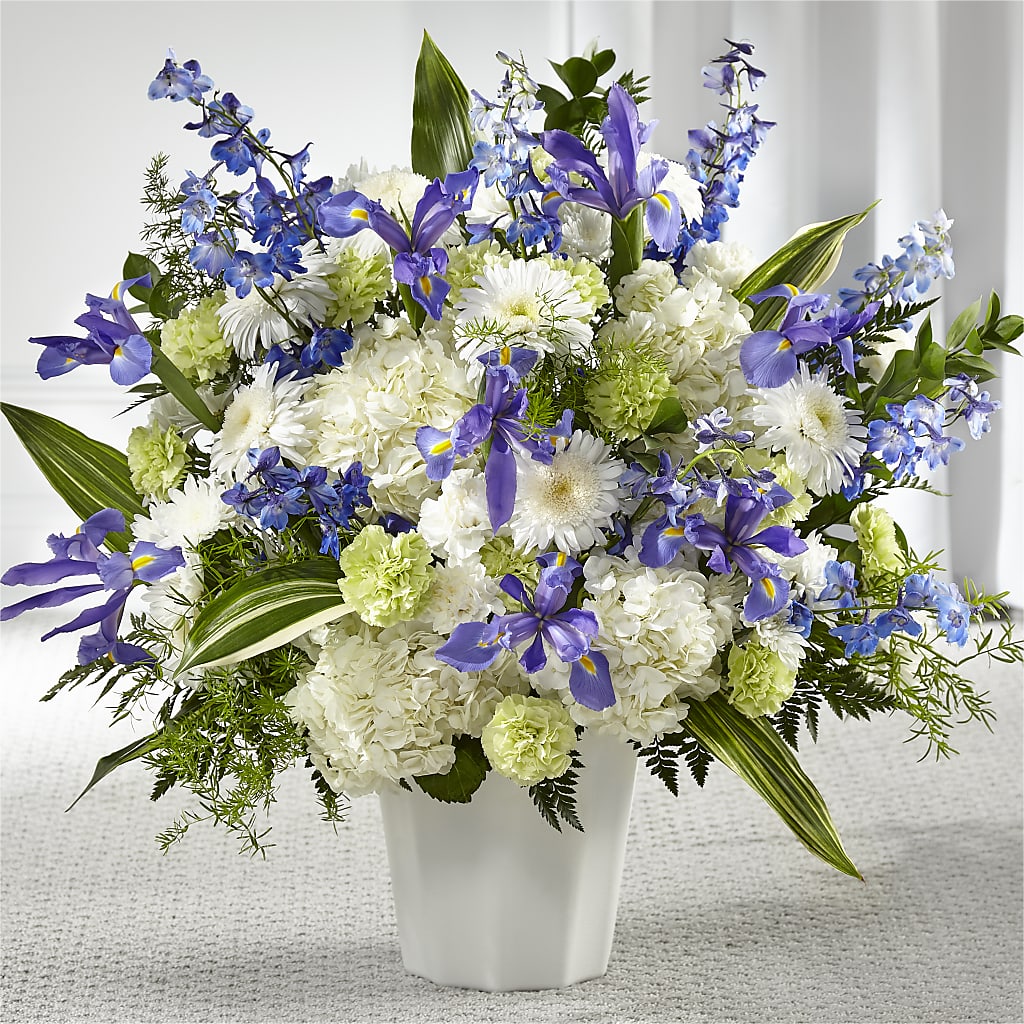 Soft Serenity Floor Basket – Bulldog Flowers, Athens GA