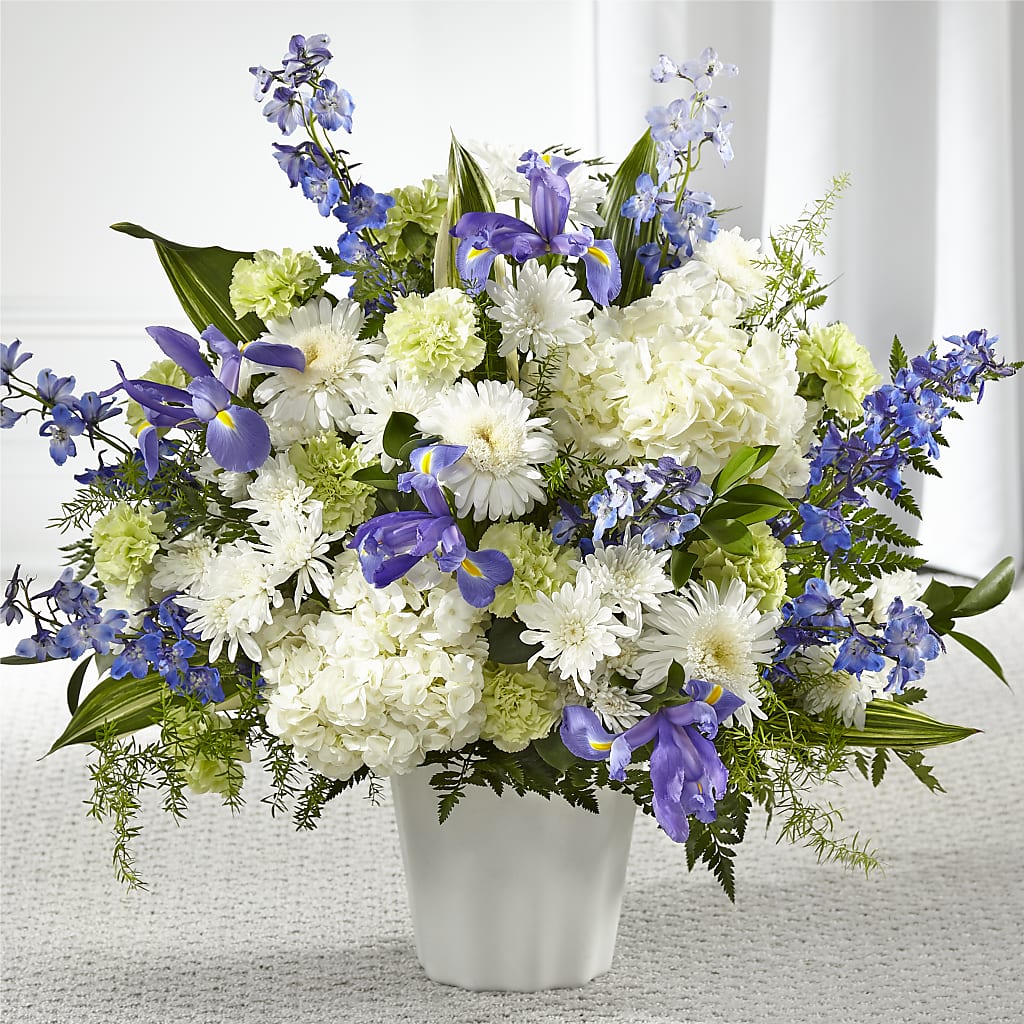 Soft Serenity Floor Basket – Bulldog Flowers, Athens GA