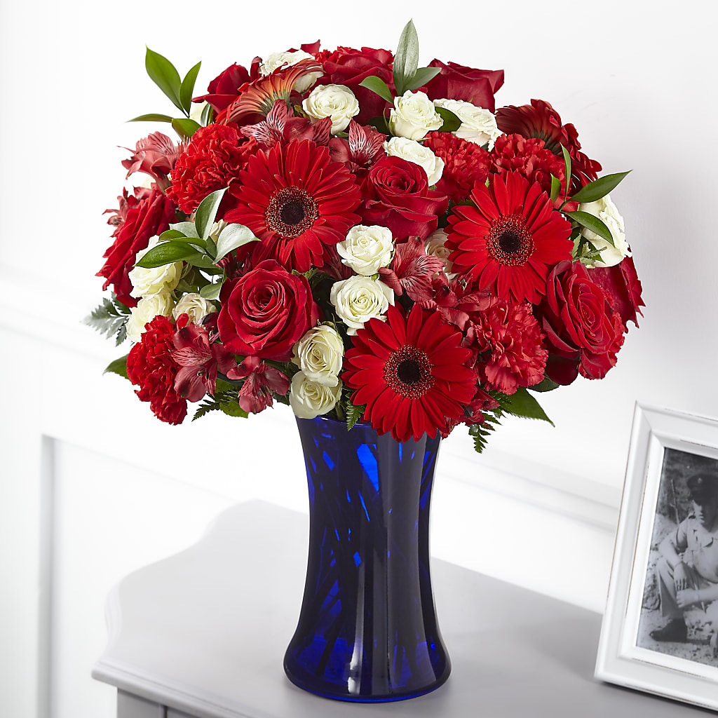 Hearts Embrace Bouquet – Bulldog Flowers, Athens GA