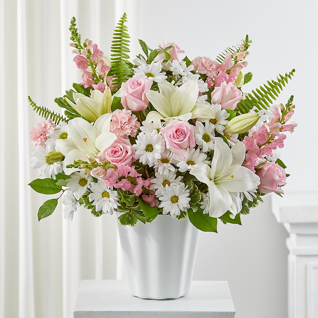 Soft Touch Tabletop Basket – Bulldog Flowers, Athens GA