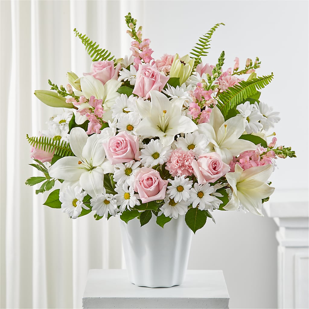 Soft Touch Tabletop Basket – Bulldog Flowers, Athens GA