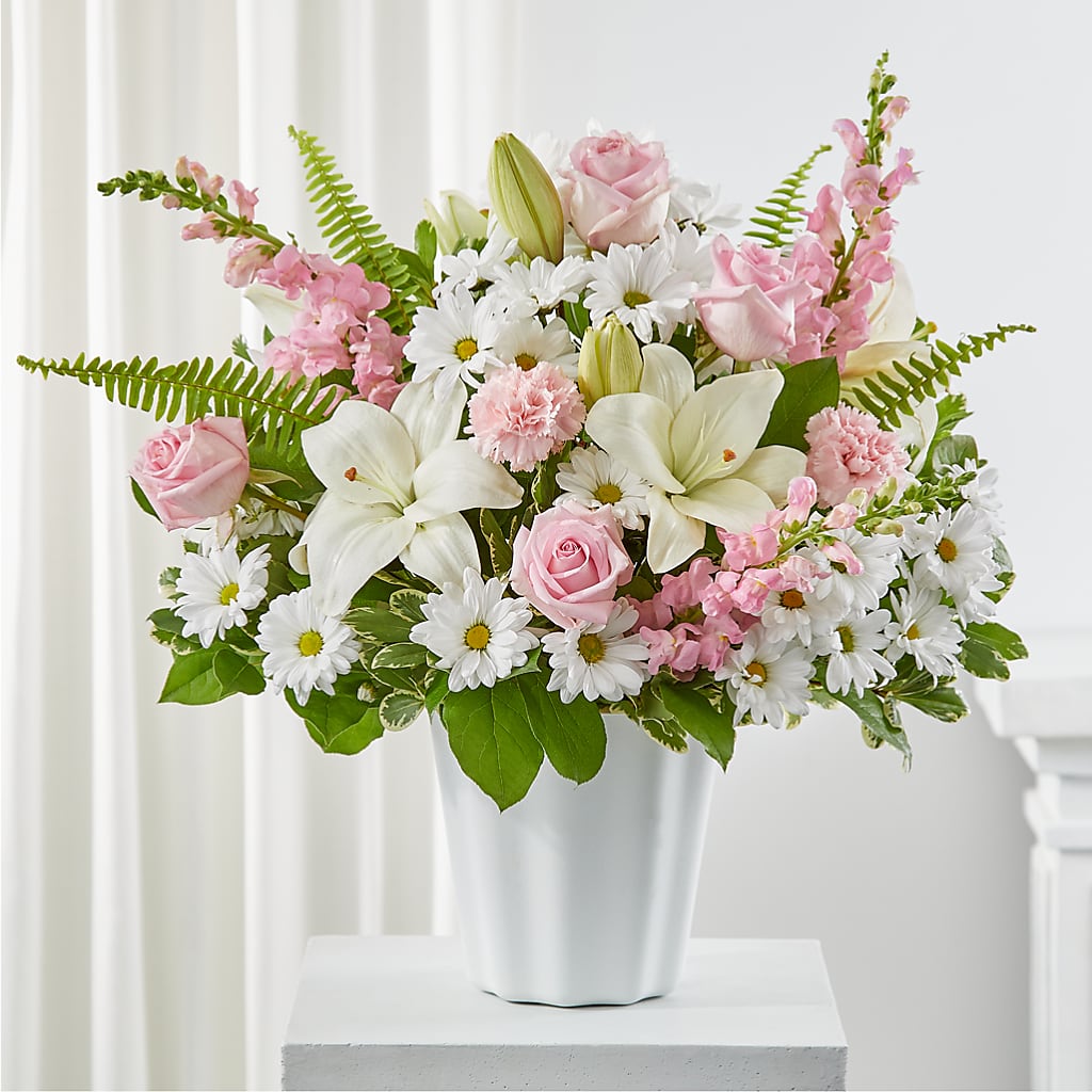 Soft Touch Tabletop Basket – Bulldog Flowers, Athens GA