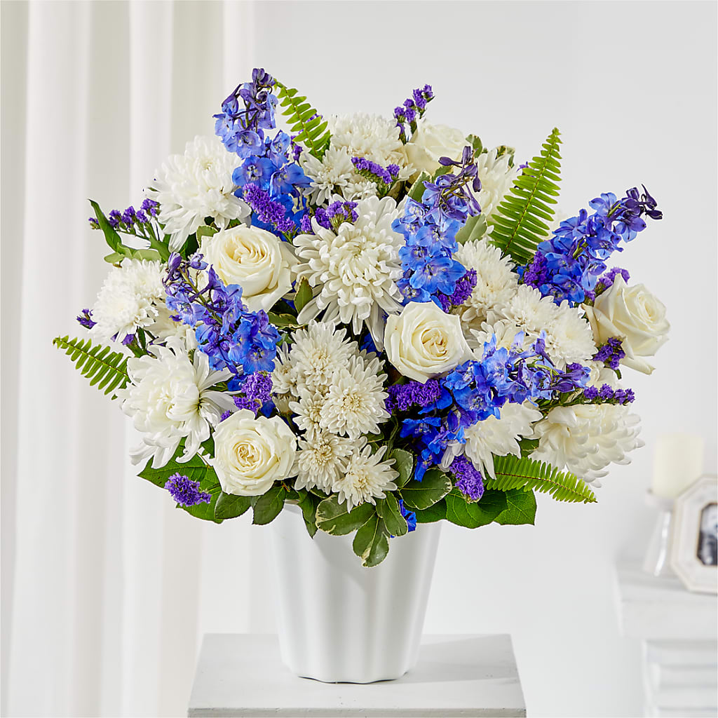 Hold Dear Tabletop Basket – Bulldog Flowers, Athens GA