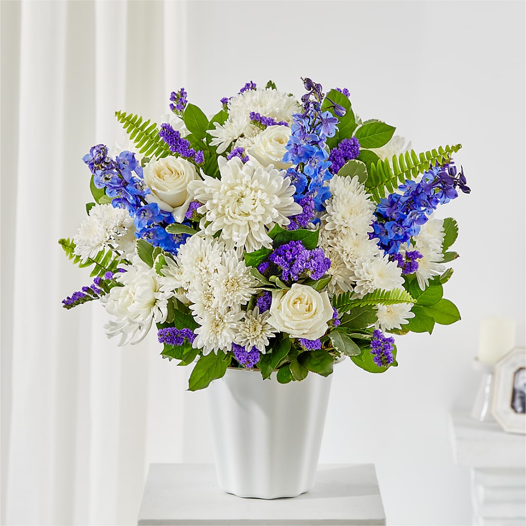 Hold Dear Tabletop Basket – Bulldog Flowers, Athens GA