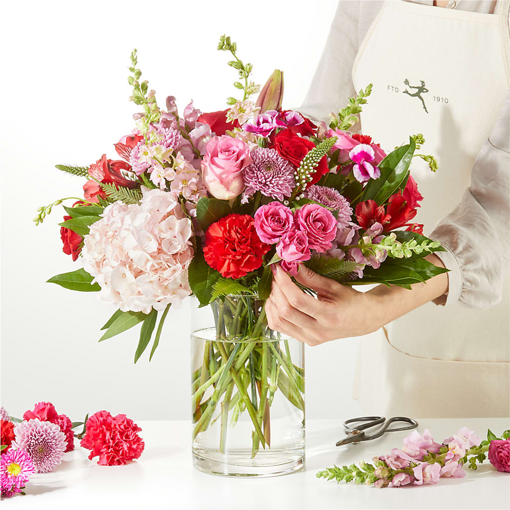 Swooning Over You - A Luxury Florist Original –  Bulldog Flowers, Athens GA