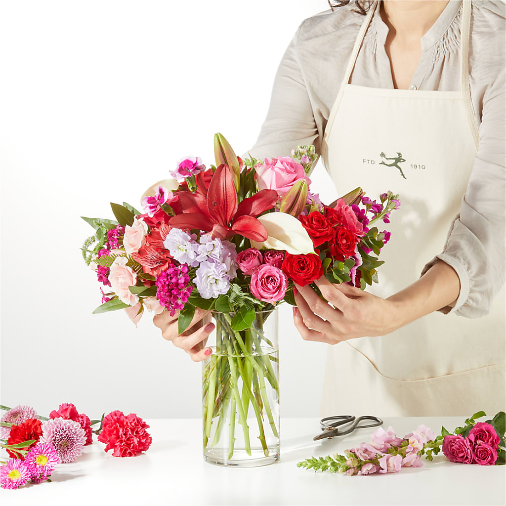 Swooning Over You - A Luxury Florist Original –  Bulldog Flowers, Athens GA
