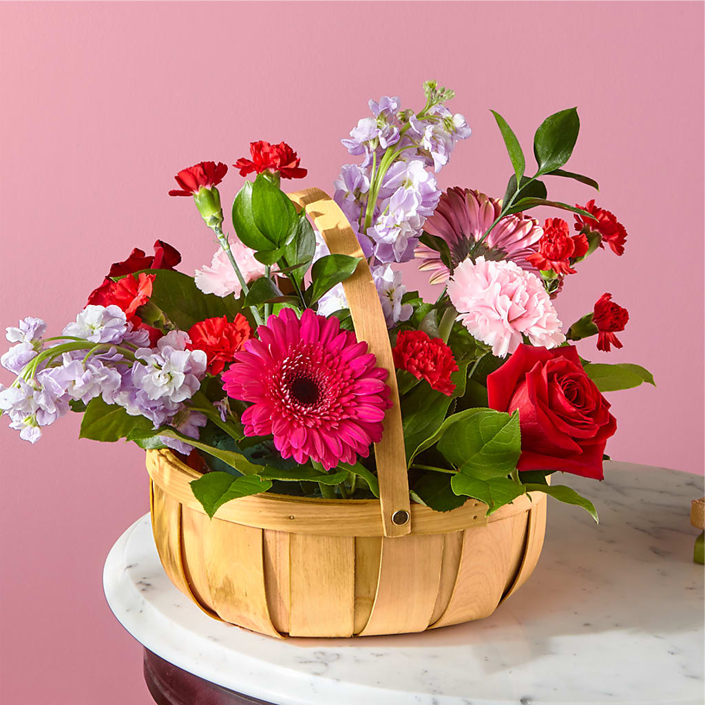 Pink Picnic Basket –  Bulldog Flowers, Athens GA