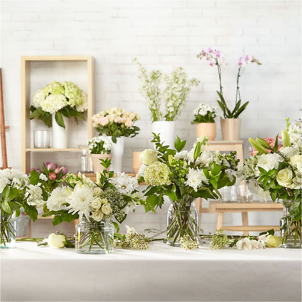 Classic Ivory – A Florist Original –  Bulldog Flowers, Athens GA