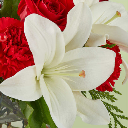Glistening Icicles Bouquet –  Bulldog Flowers, Athens GA