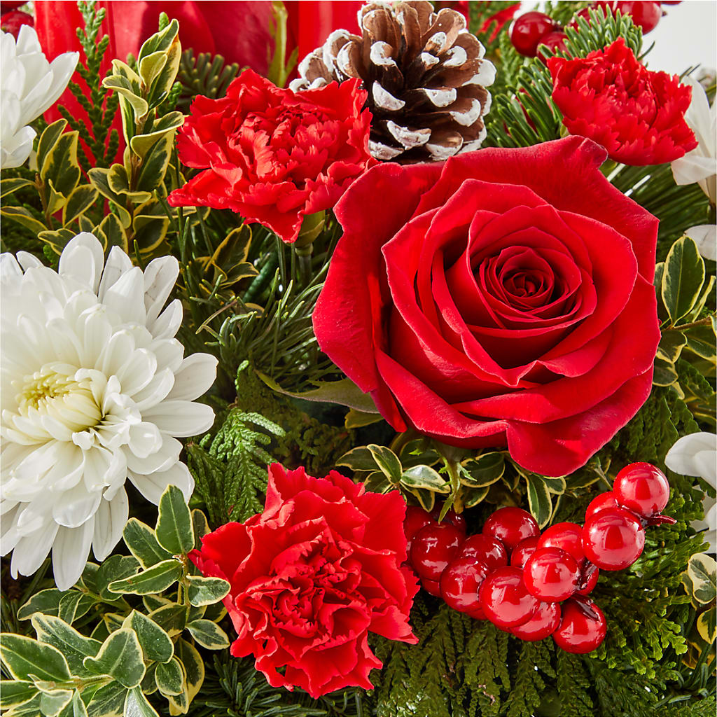 Holiday Soiree Centerpiece –  Bulldog Flowers, Athens GA
